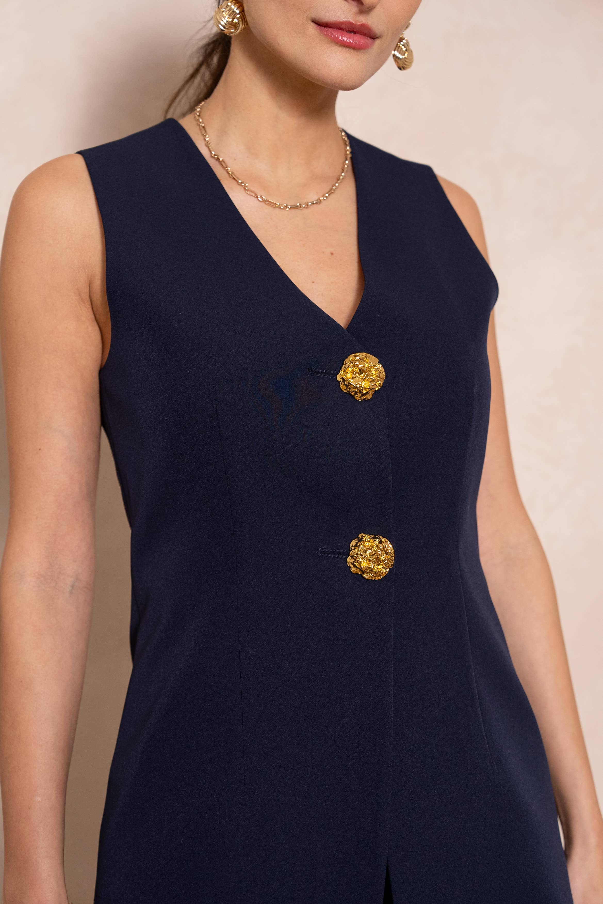 Attentif Paris - Wholesale Suit Vest - Women's - [Timeless] Long sleeveless vest with textured gold buttons3