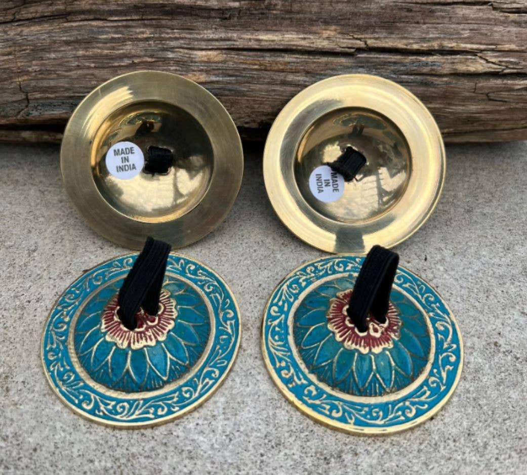Lungta Imports - Vendita all'ingrosso Strumenti musicali - 2 paia di piatti da dito in ottone a forma di fiore di loto Zills per pancia 4