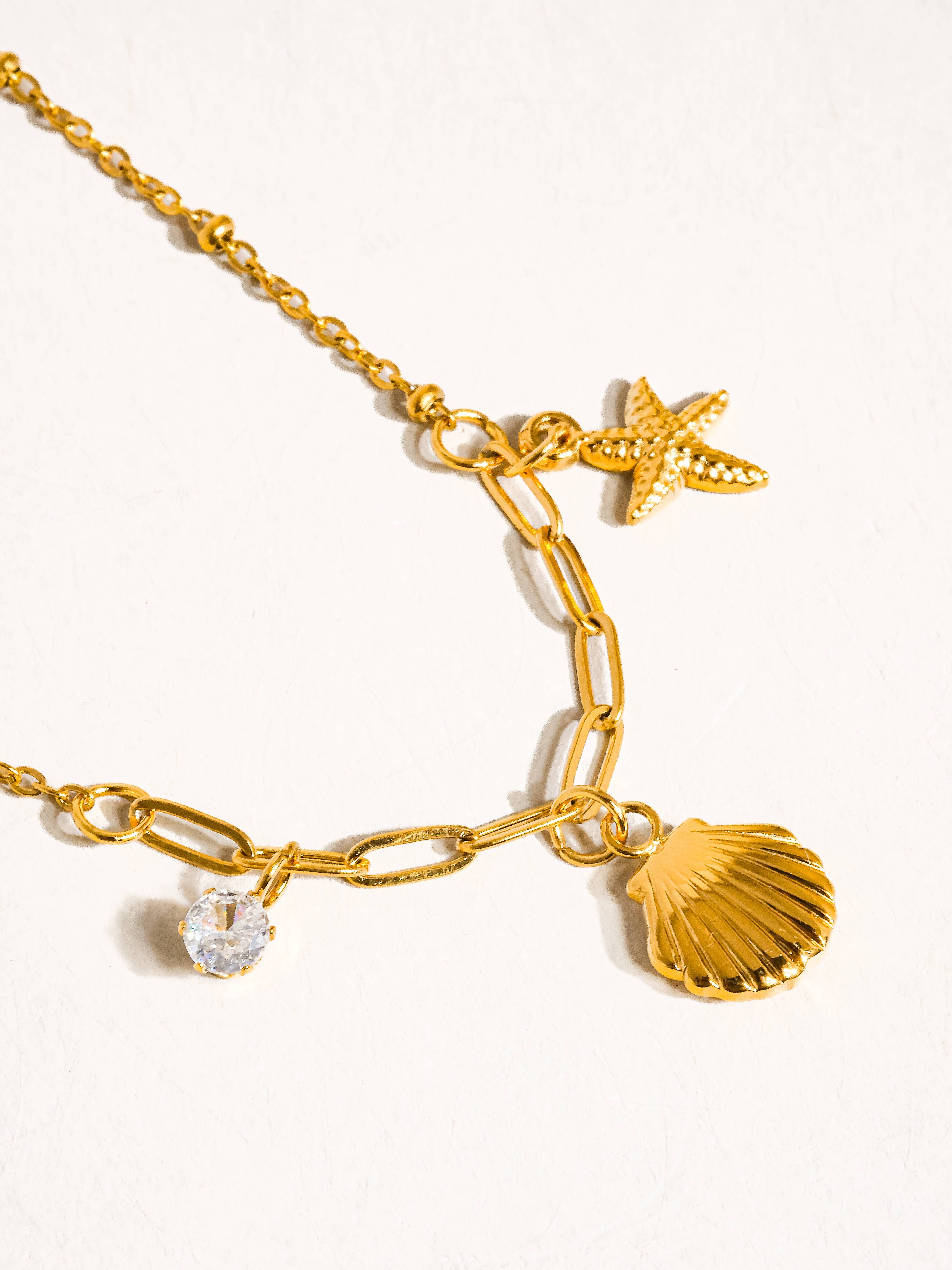 Oro Giallo Collana con conchiglia e stella in oro 18K Roshell, non ossidabile in vendita all'ingrosso su Faire
