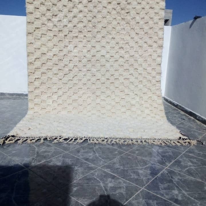 69 HÅNDLAVET MAROKKAN_ BENI OUARAIN TÆPPE for engroshandel hos Maroccarpets Poufs and pillows wholesale +31648976894