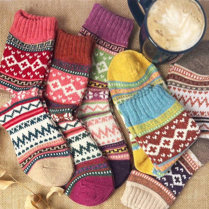 Daisy Dunes - Wholesale Socks - Women's - Eisley Retro Chevron Socks