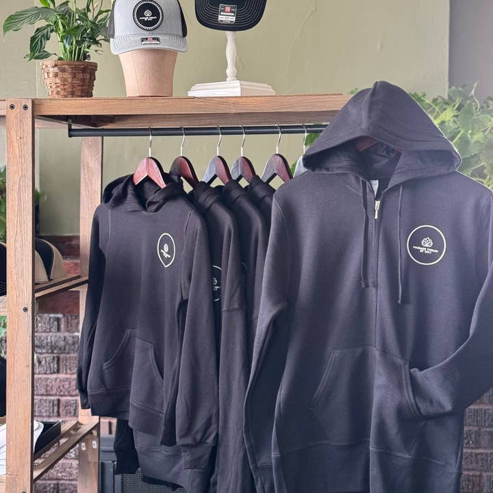 Massagetherapie door Tay J - Aangepaste Sweaters met Rits voor wholesale door Simply Me • Gentlemen Est. 2017 LLC