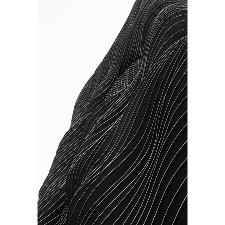 Waves of Black and White Kunstdruck für den Großhandel von Christi Kraft Photography