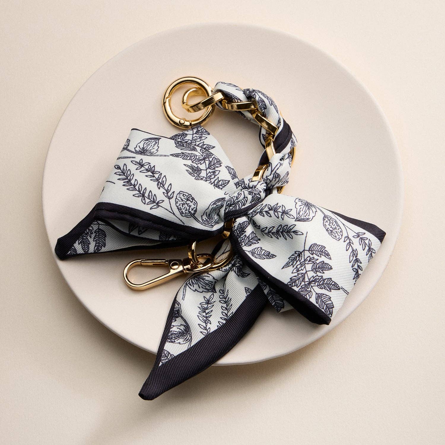 Frem - Wholesale Keychain - Women's - Scarf Bow Keychain with Gold Chain Link – Elegant Bag or Key Accessory5