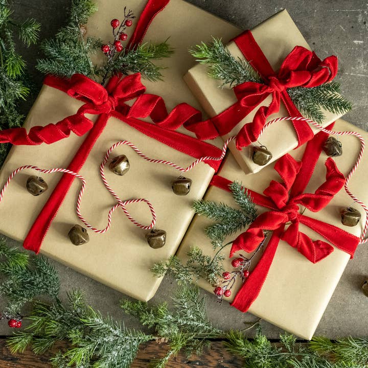 Guirlande de cloches en bronze vieilli de 1,25" de 6' pour la vente par Ragon House