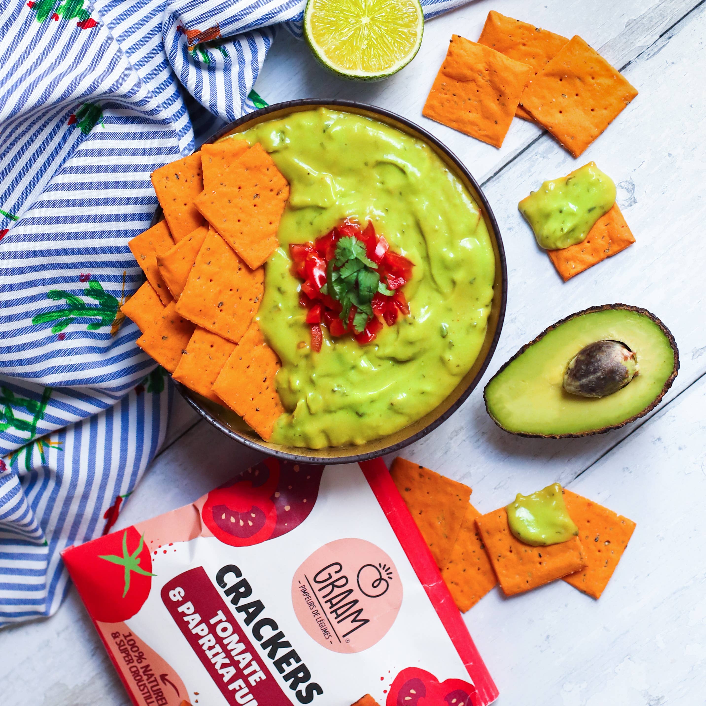 GRAAM - Wholesale Crackers - GRAAM TOMATO & PAPRIKA CRACKERS 30g3