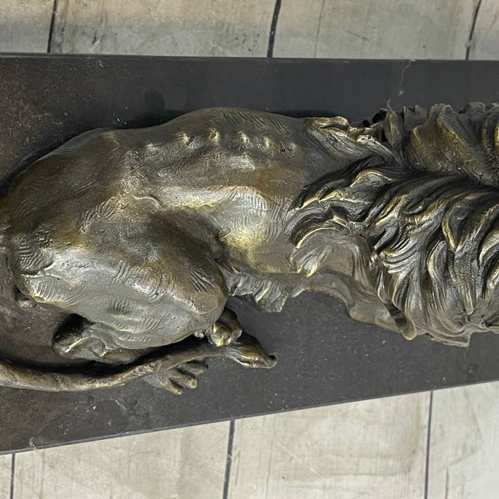 Bronzhaus - Vendita all'ingrosso Scultura - Statua in bronzo del leone custode maschio scultura figura base in marmo Antoine Barye 17,8 x 30,57