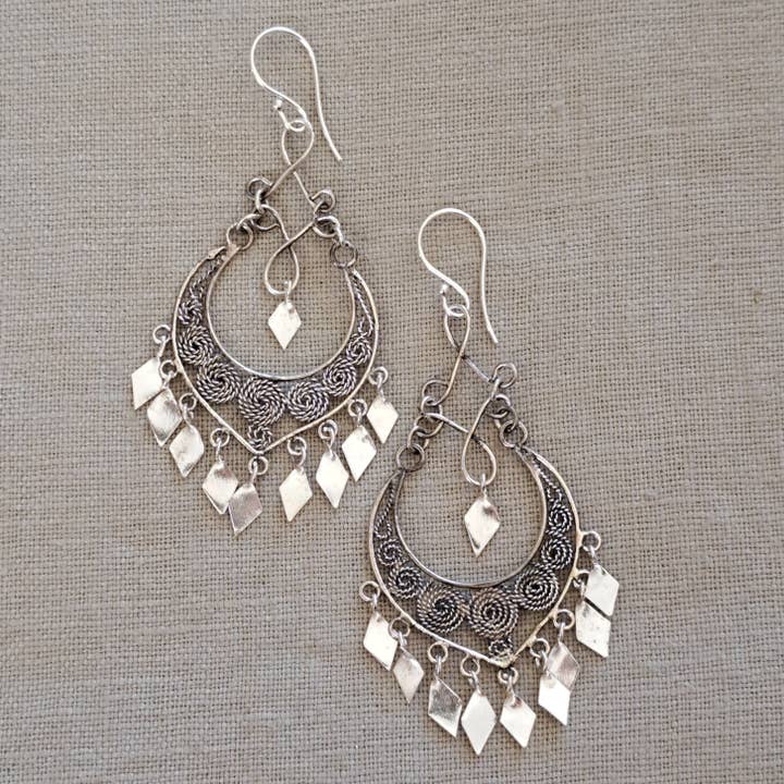 Chandelier .925 Sterling Silver Summer Earrings from Bali for wholesale by Dalfiya