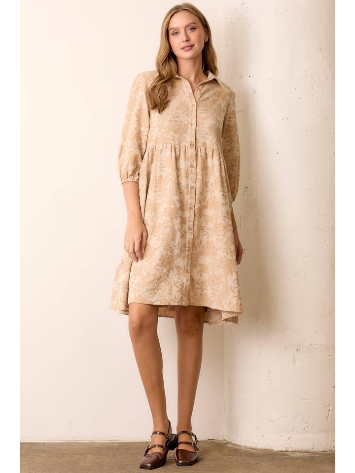 Polagram by Wellmade USA – Großhandel Kleid – Damen – BEDRUCKTES, GESTAFFELTES MIDIKLEID MIT KNÖPFEN2