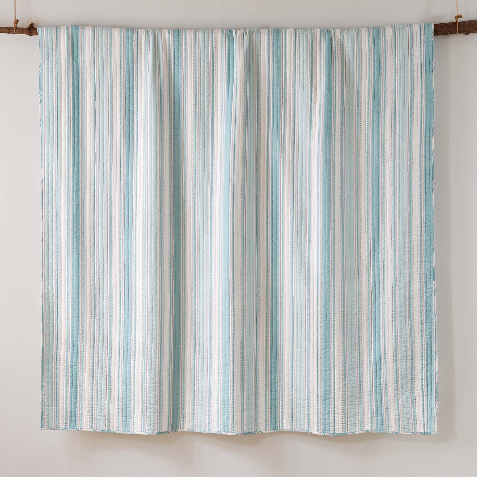 Teal Cape Coral Quilt Set for wholesale on Faire5