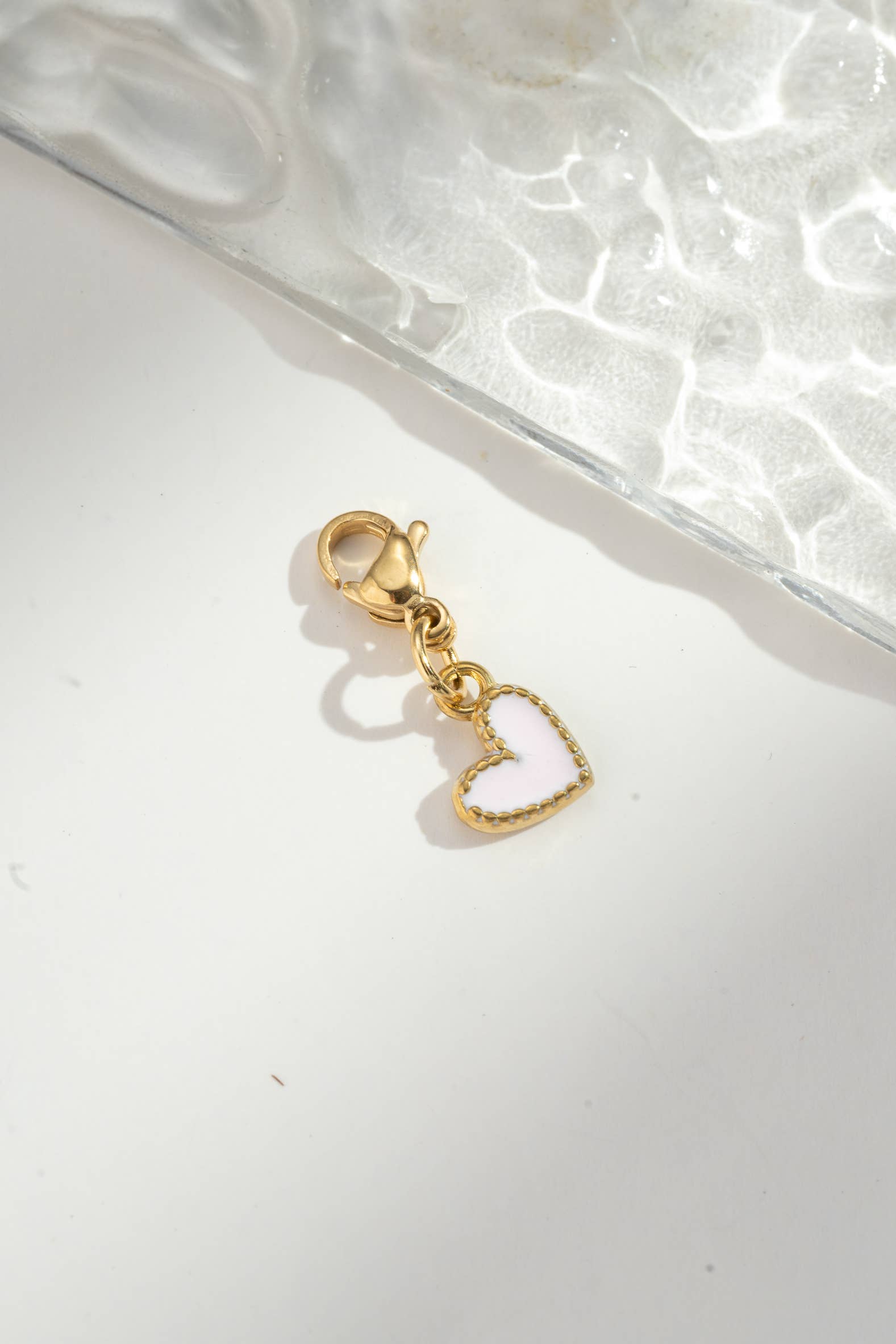 COSMOS - Vente Breloques/médailles personnalisées - Lot de 5 petits pendentifs cœurs couleurs assorties4