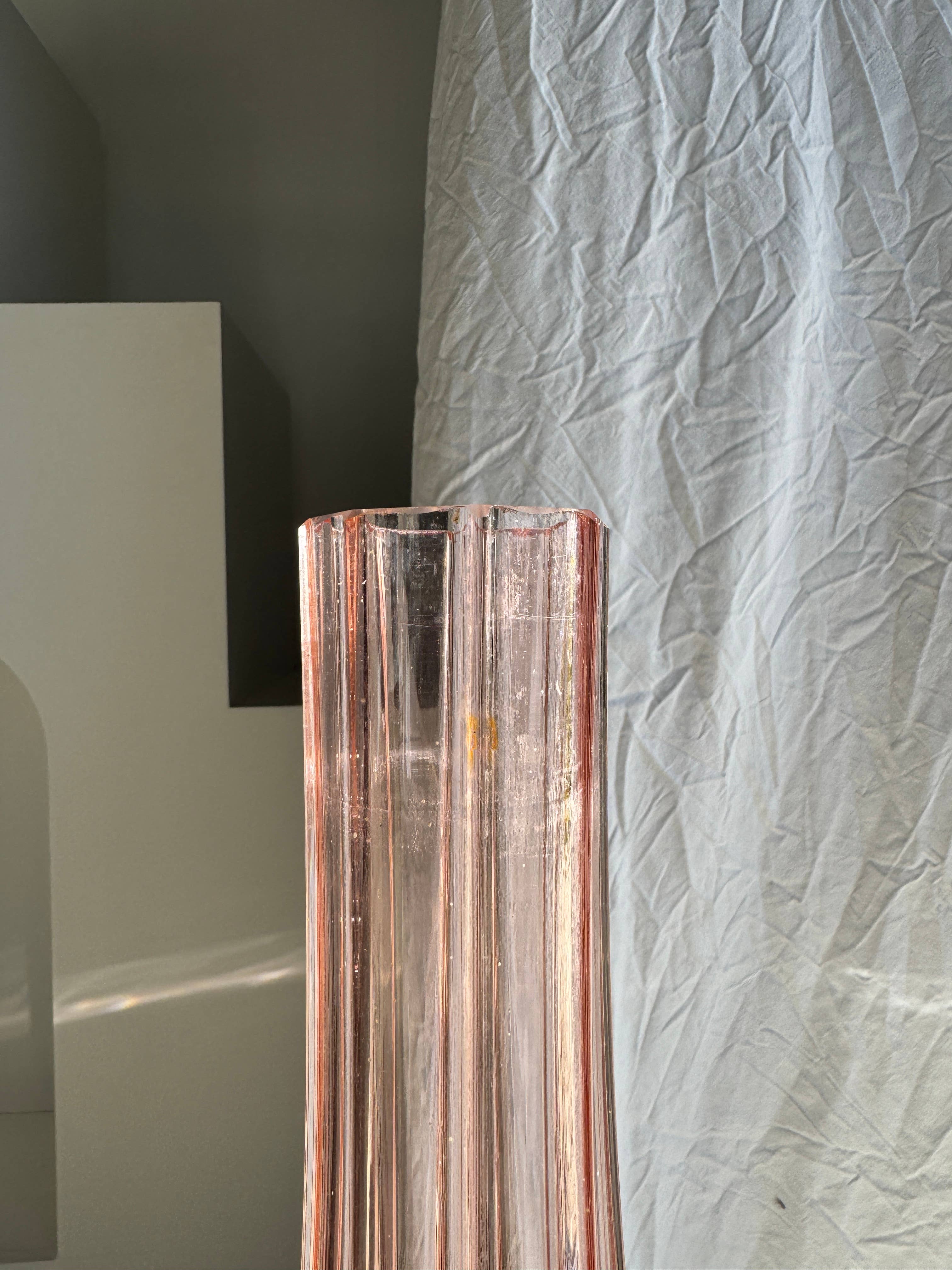 Large pink glass soliflore vase H37 D18A for wholesale on Faire2