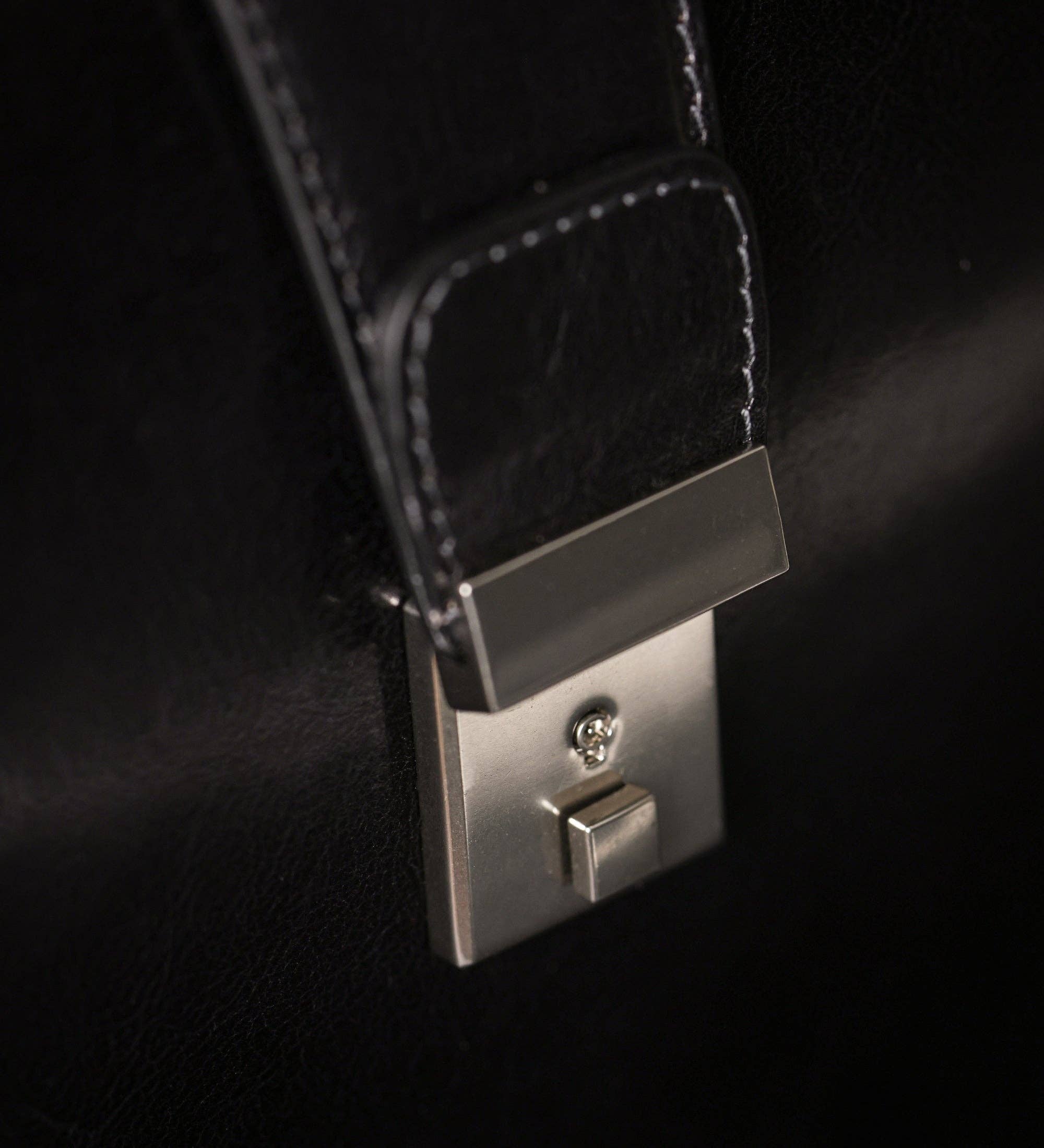 Time Resistance – Großhandel Aktentasche – Unisex – Große Lederaktentasche - Die Firma18