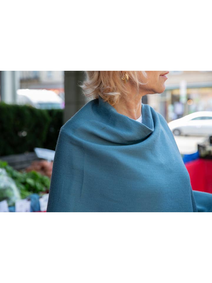 VIKOLINO - Wholesale Poncho - Women's - Merino Wool Poncho 21