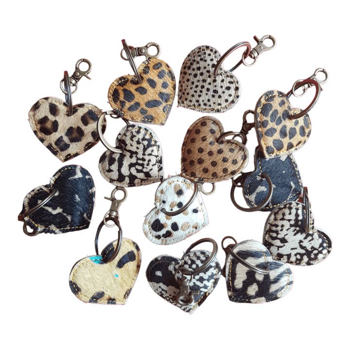LIESZ - Wholesale Keychain - Women's - Animal print leather heart keychain