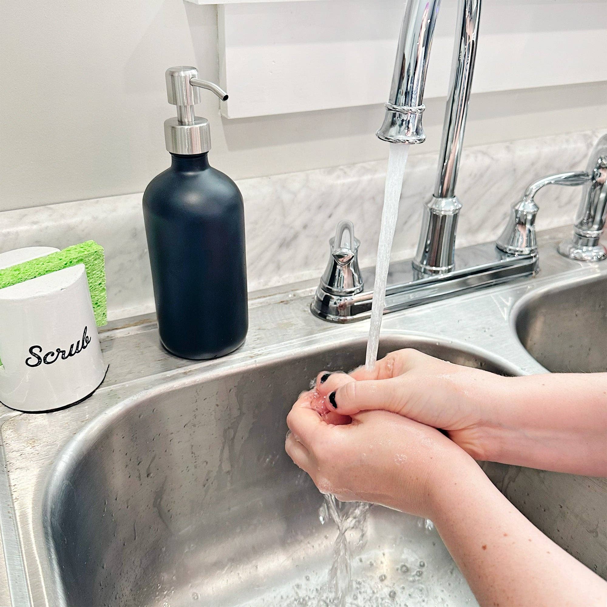 Kurated Korner – wholesale Soap dispenser – Cornucopia 16oz Black Glass Pump Bottles (2pk)6