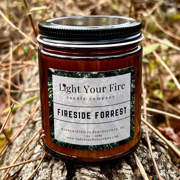 Fireside Forrest Candle voor wholesale door Light Your Fire Candle Co