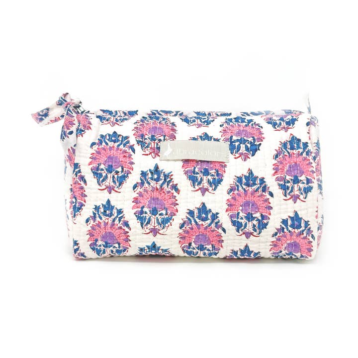 White toiletry bag for wholesale by ABRACOLORS