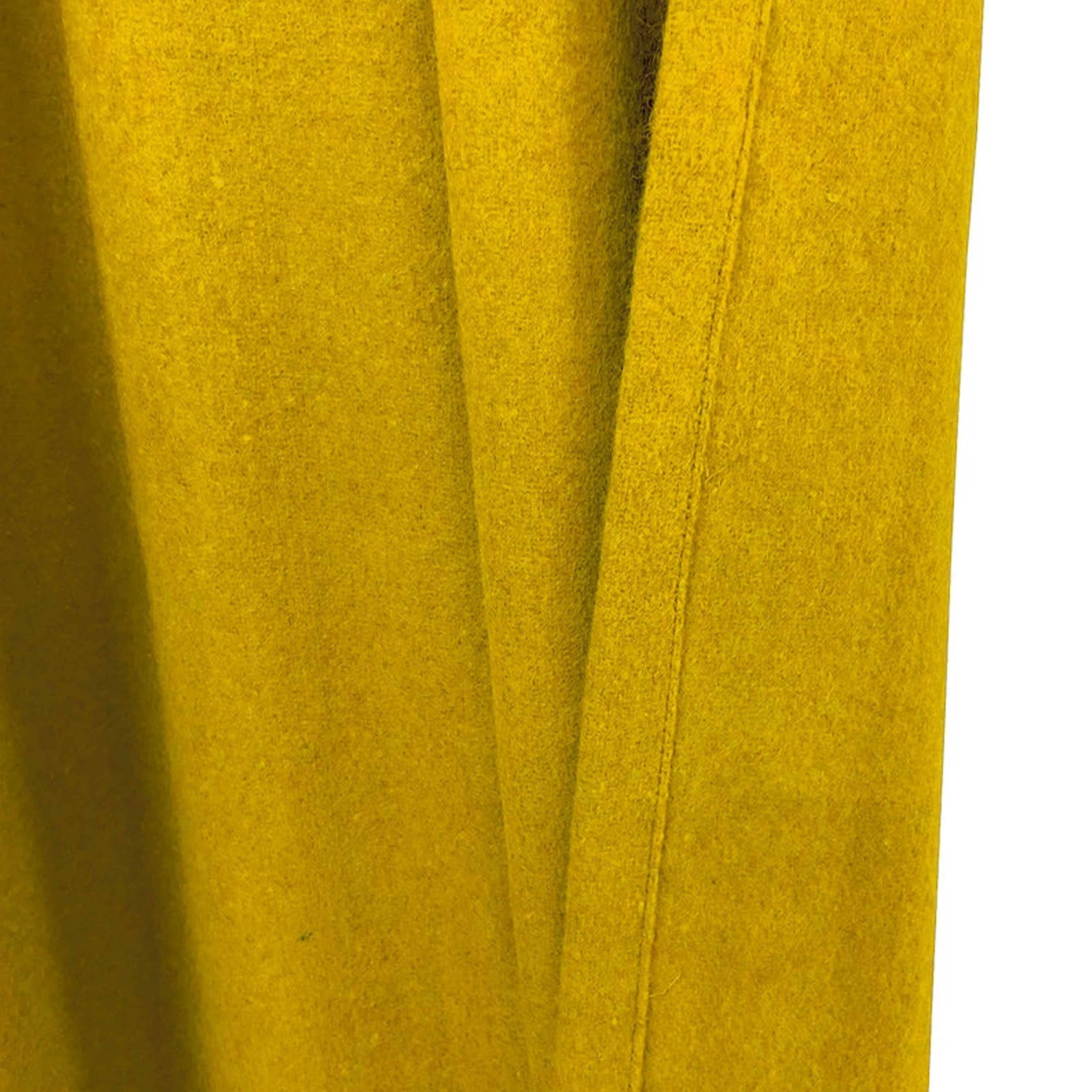 Amore Beauté – Großhandel Vorhang – Senffarbene Wollvorhänge mit Lederbändern und Lederbesatz13