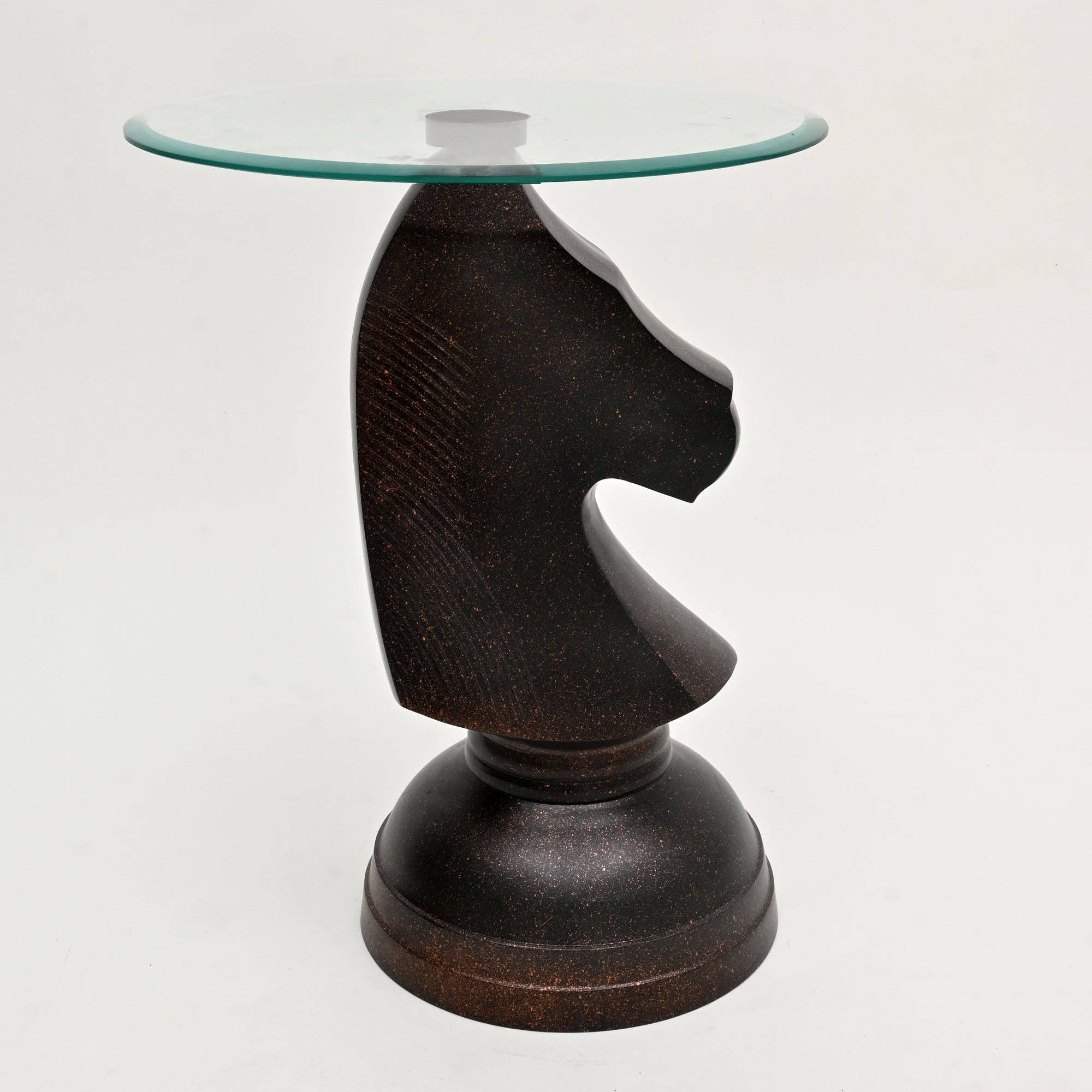 TrenDec – Großhandel Beistelltisch – Akzenttisch | Dekorativer Tisch mit gehämmertem Pferdemotiv | 24"3