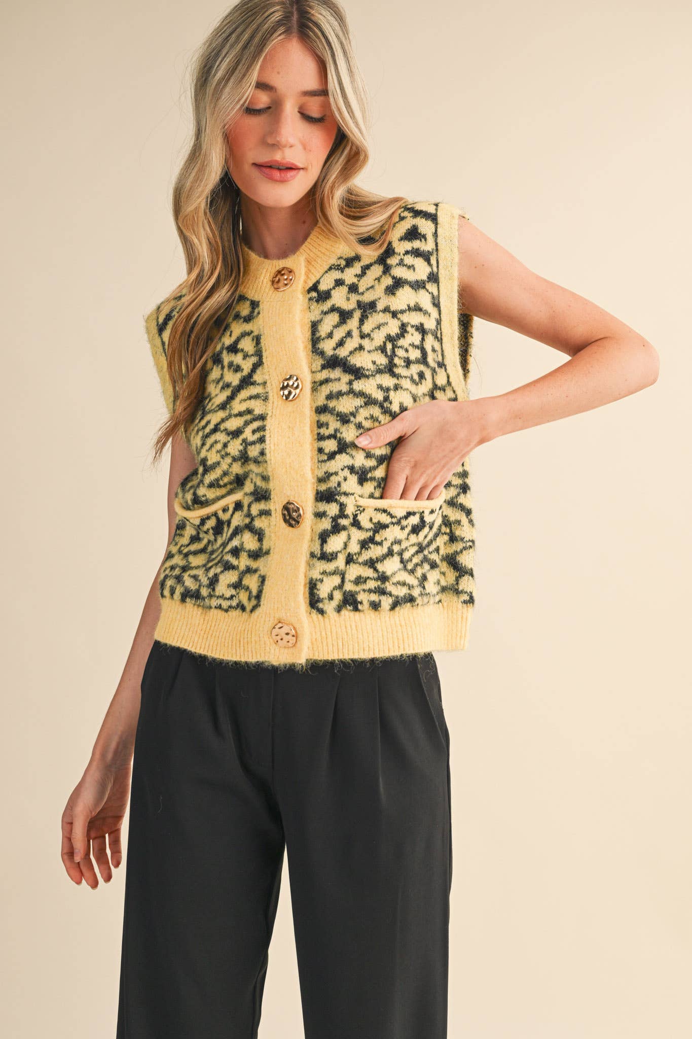&MERCI - Wholesale Sweater Vest - Women's - LEOPARD KNIT SWEATER VEST MSW112400