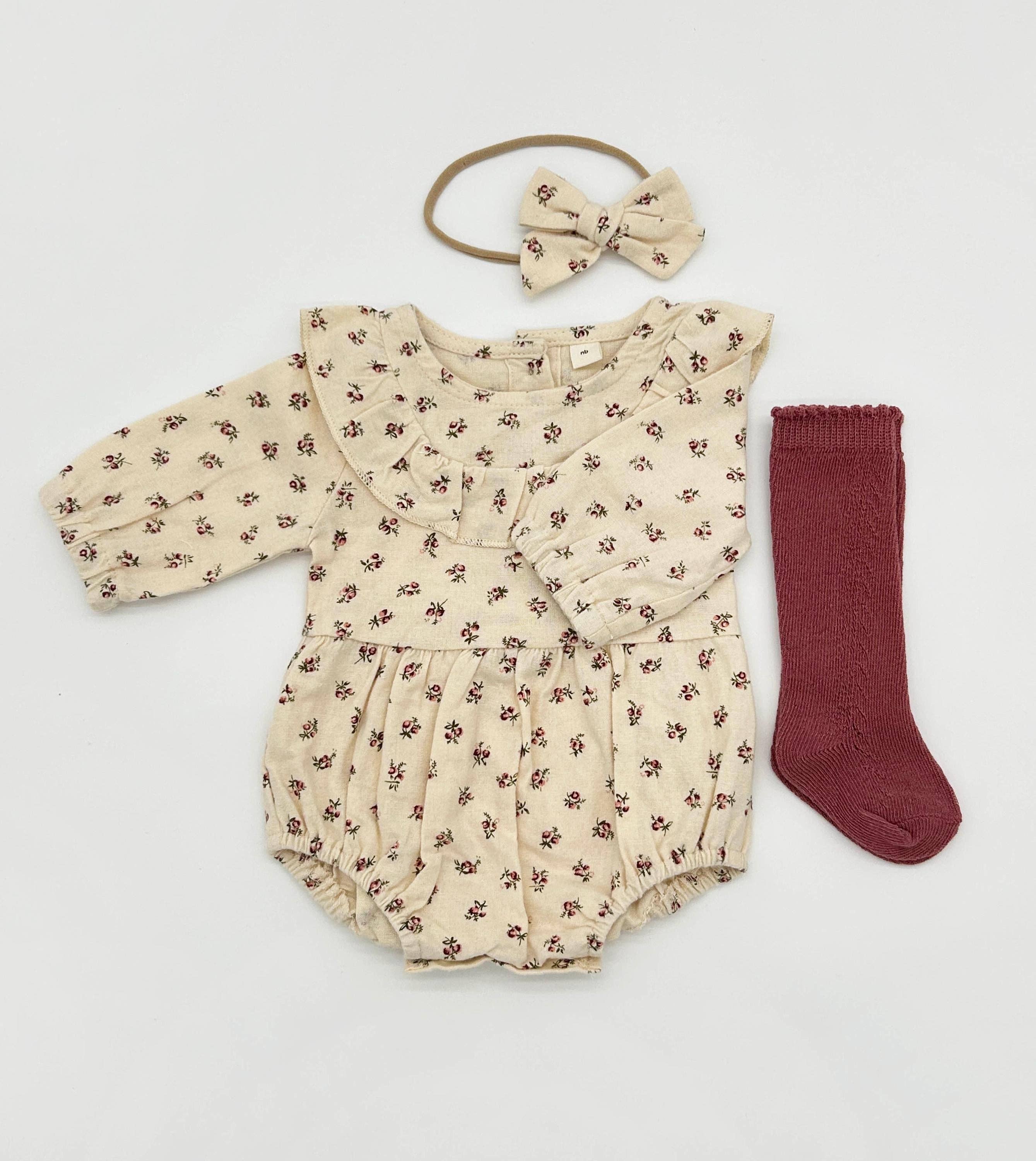OLIVE & CRADLE – wholesale Klädesset - Baby – Charlotte Peppermint set med romper och rosett2