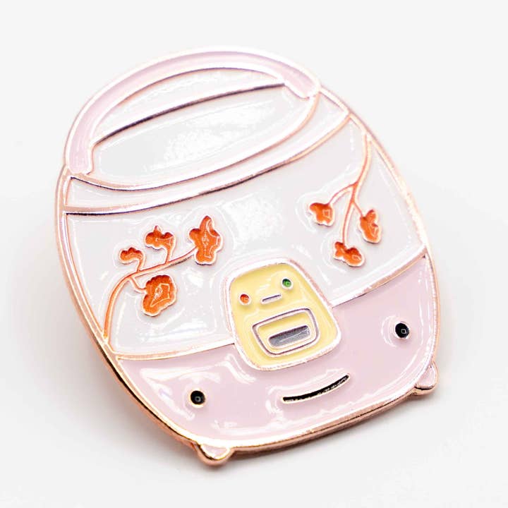 Spilla smaltata "Cuociriso" grande per la vendita all'ingrosso da parte di reisundpapier