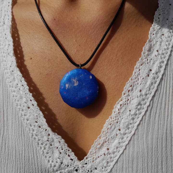 Mundo Orgon - Wholesale Pendant/Charm Necklace - Blue Dodecagon Orgone Pendant with Shungite