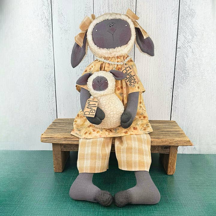 Ewenice fåret — Design Week-samarbete (augusti 2025) för wholesale av Honey and Me