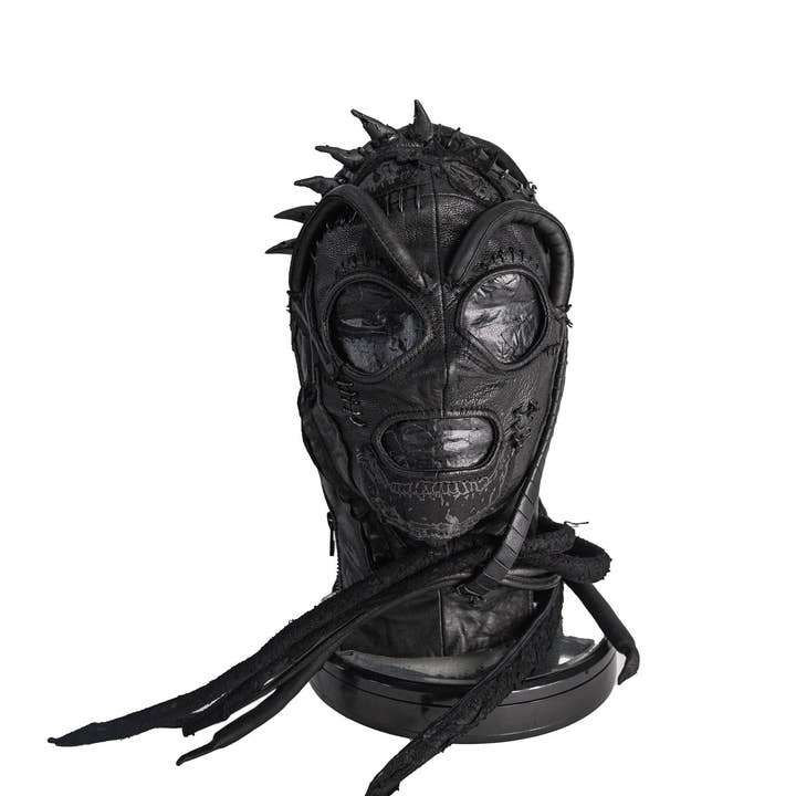 Støv + Beau x Jungle Tribe Gothic Predator Zombie Gimp Maske for engroshandel hos JUNGLE TRIBE