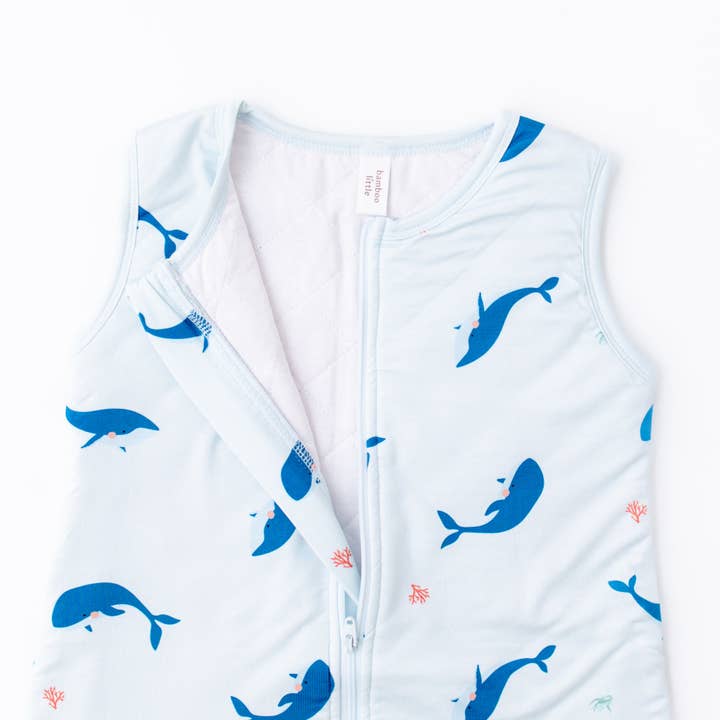 Whale Whale Sleep Sack 1.0 TOG för wholesale på Faire