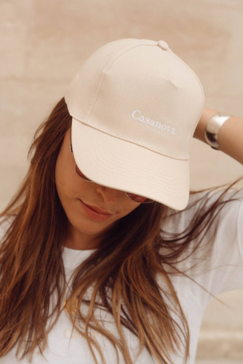 Un baiser français s'il vous plaît – Großhandel Basecap – Unisex – Beige Baumwollkappe für Herren