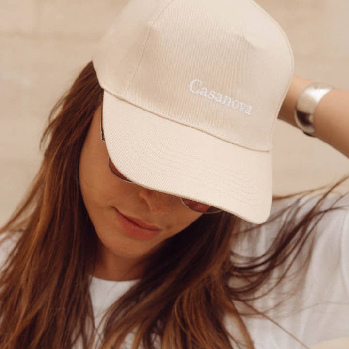 Un baiser français s'il vous plaît – Großhandel Basecap – Unisex – Beige Baumwollkappe für Herren0