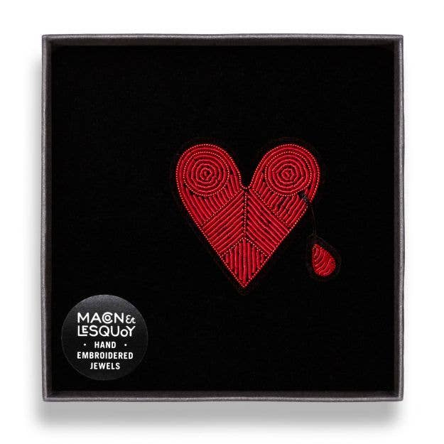 Macon & Lesquoy – Großhandel Broschen – Handgestickte Brosche - Verwundetes Herz1