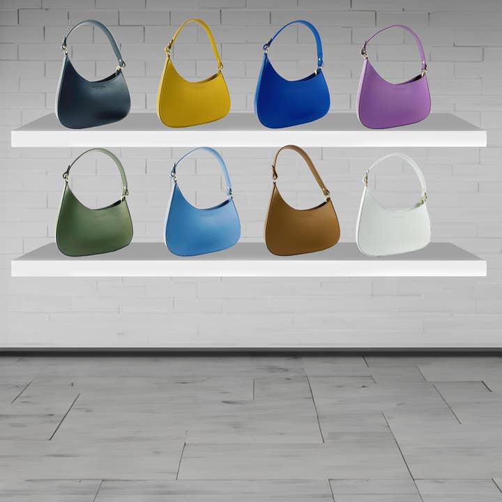 Kaili mood / RENATO BORZATTA - Italy since 1978 - - Vente Sac porté épaule – femme - RB1013CH | Sac à bandoulière et bandoulière amovibles pour femmes en cuir véritable fabriqués en Italie. Mousqueton Attacks en métal doré brillant, couleur bleu roi, dimensions : 28 x 6 x 25 + 12 cm (manche)5