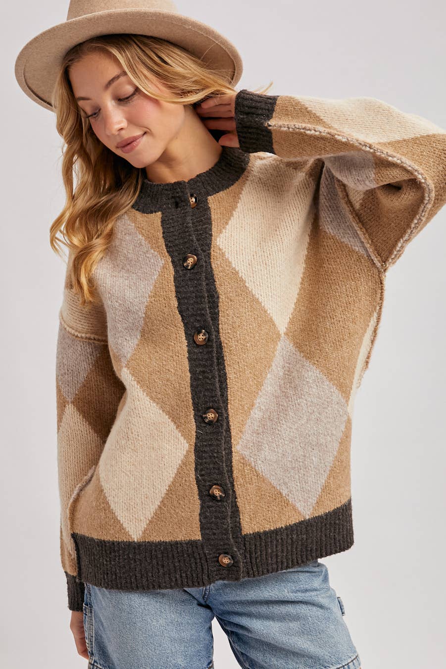 COMBO LATTE CARDIGAN EN MAILLE ARGYLE À BOUTONS en vente sur Faire5