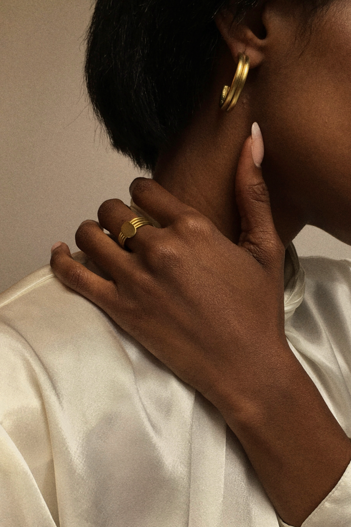 Mahnal Jewelry - Wholesale Hoop Earrings - Wahada Minor Hoops1