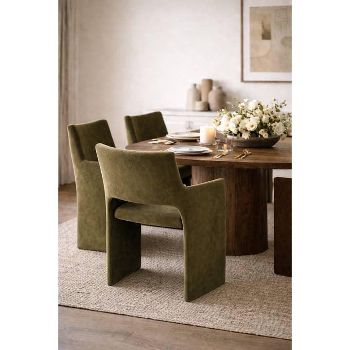 Acacia Home – wholesale Stol – Brighton matstol med skulptural elegans4