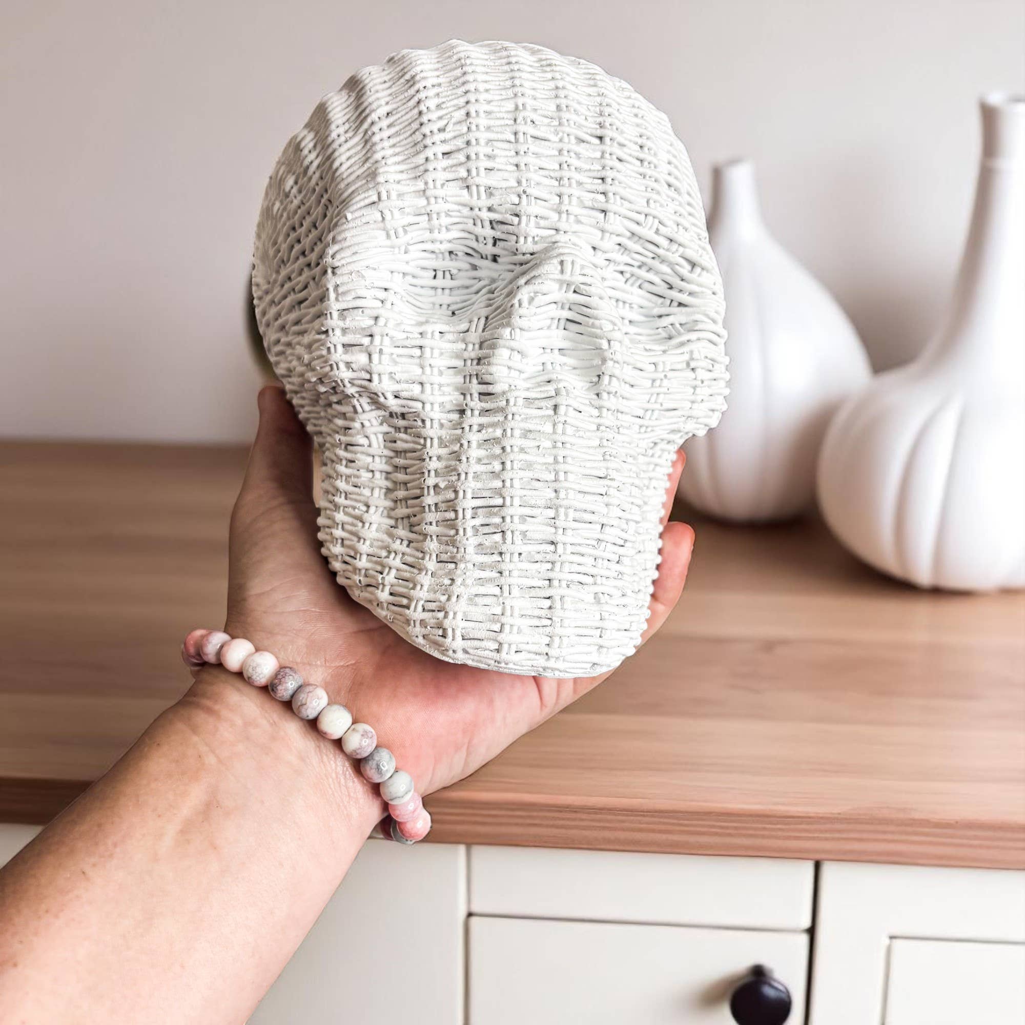 Gia Roma - Wholesale Decorative Figurine - Resin Skull Statue Rattan Halloween Gothic Home Decor Unique50