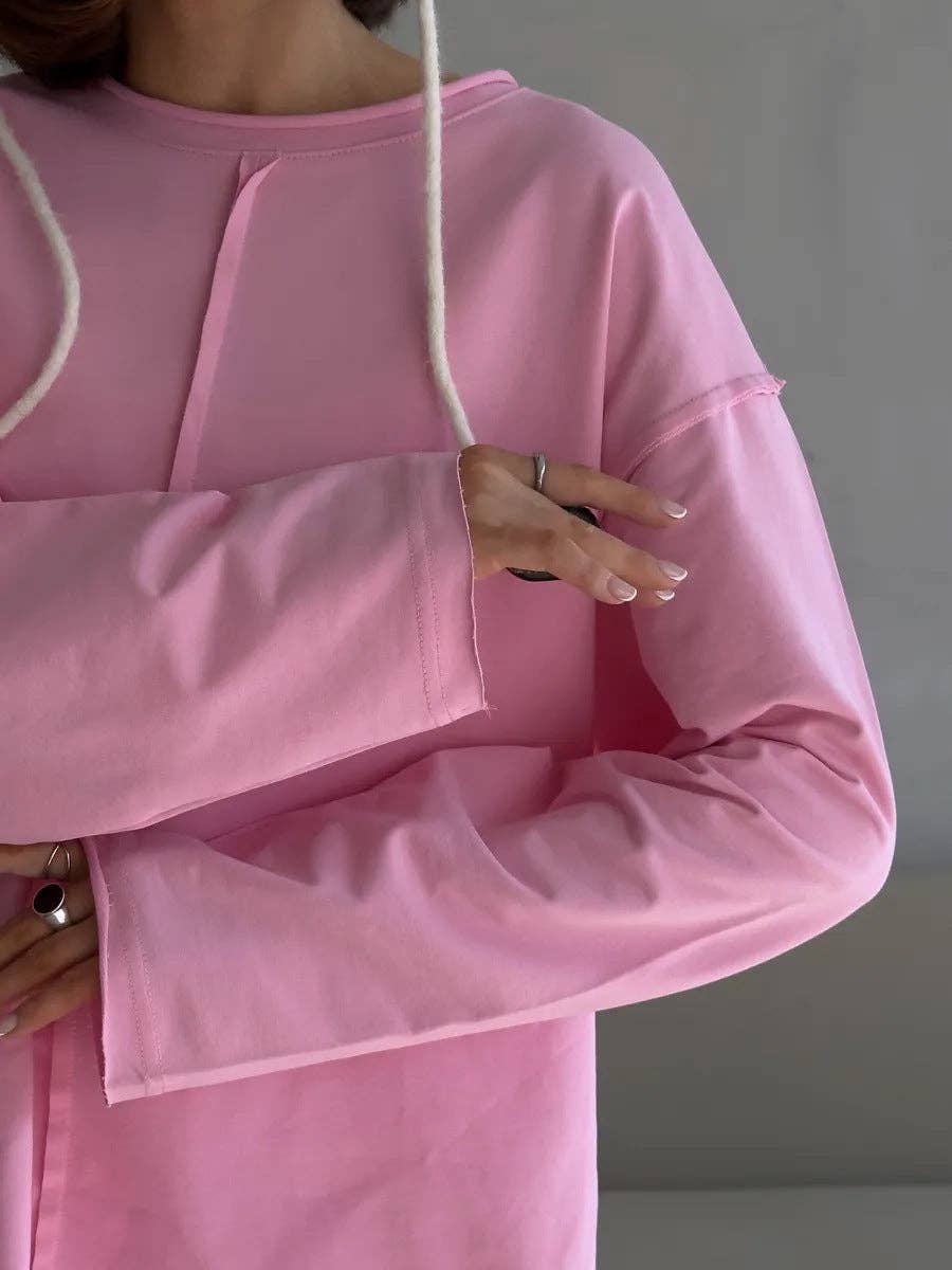 Suhkasana – wholesale T-shirt (utan tryck) – Dam – Avslappnad löst sittande bomullströja med långa ärmar och slitna detaljer.12