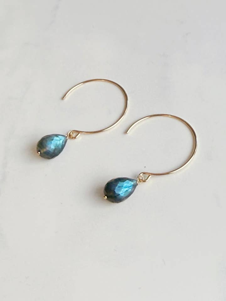 Labradorit mini bøjler for engroshandel hos Bonnie Boardman Jewelry