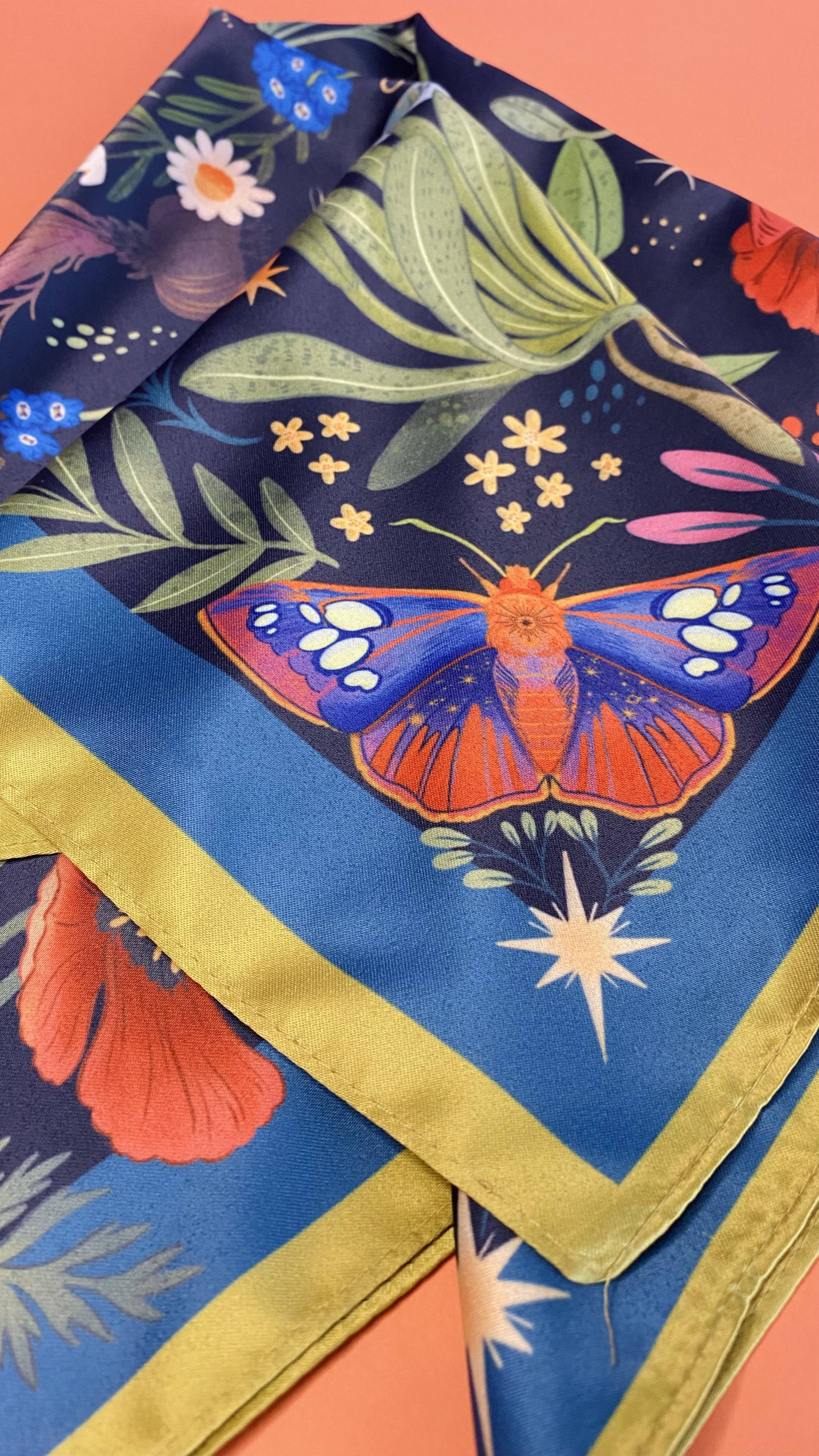 Split Moon Studios - Wholesale Scarf - Women's - Wild Flowers Motif Scarf7