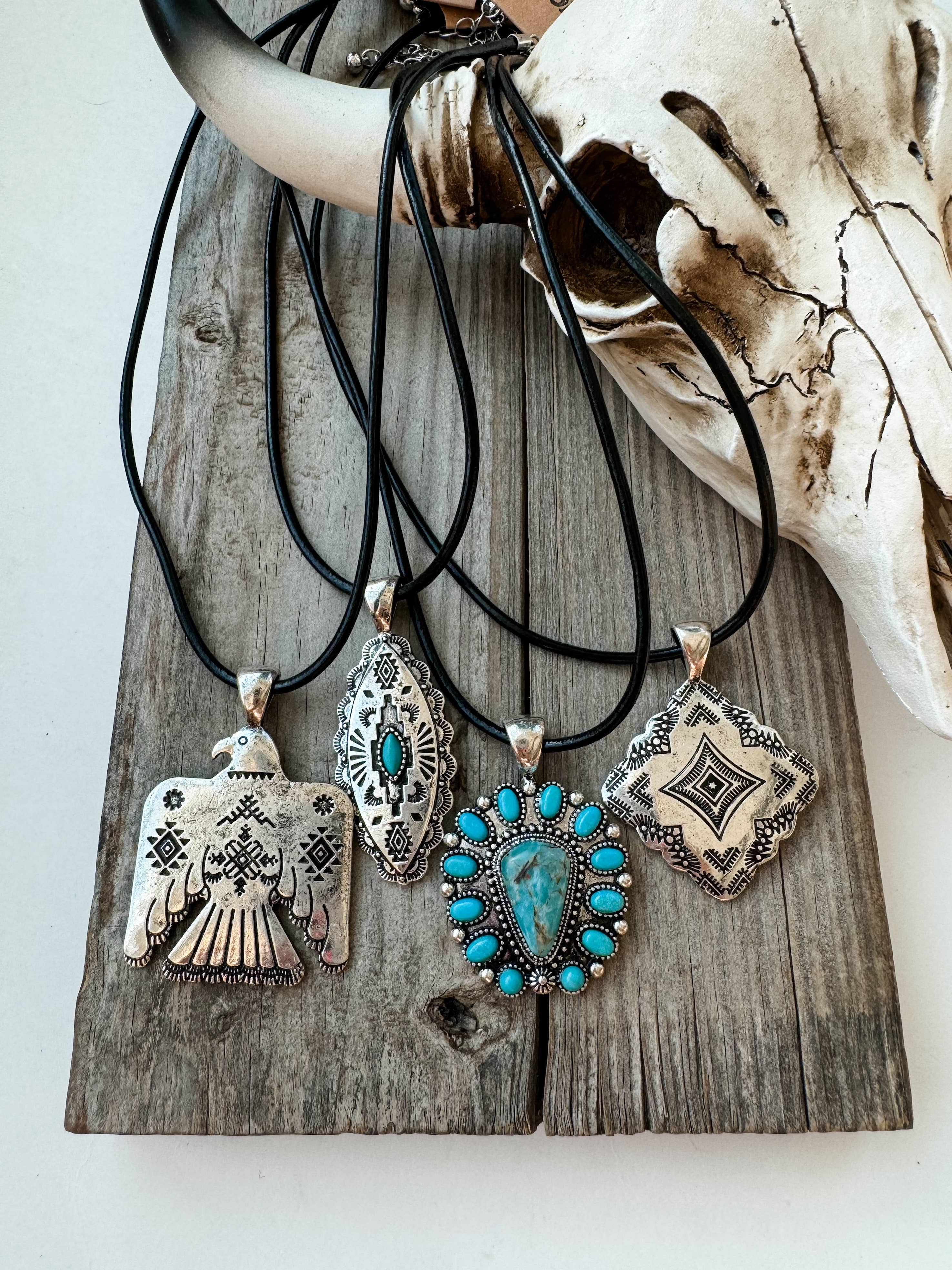 Boho Ranch Shop – wholesale Pendant/charm necklace – Western Pendant Necklace - Thunderbird conch aztec 2