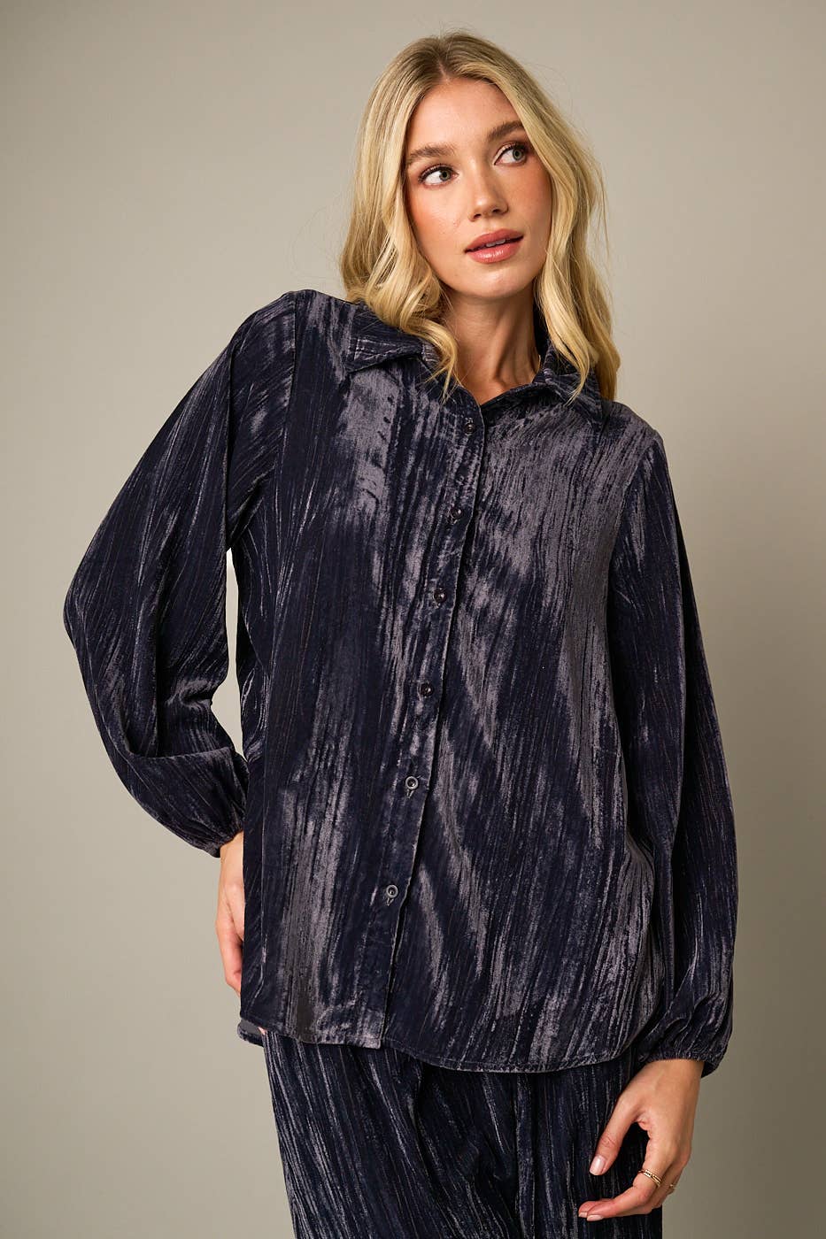 mittoshop - Wholesale Lounge Set - Women's - TEXTURED VELOUR LONG SLEEVE SHIRT AND PANTS SET14