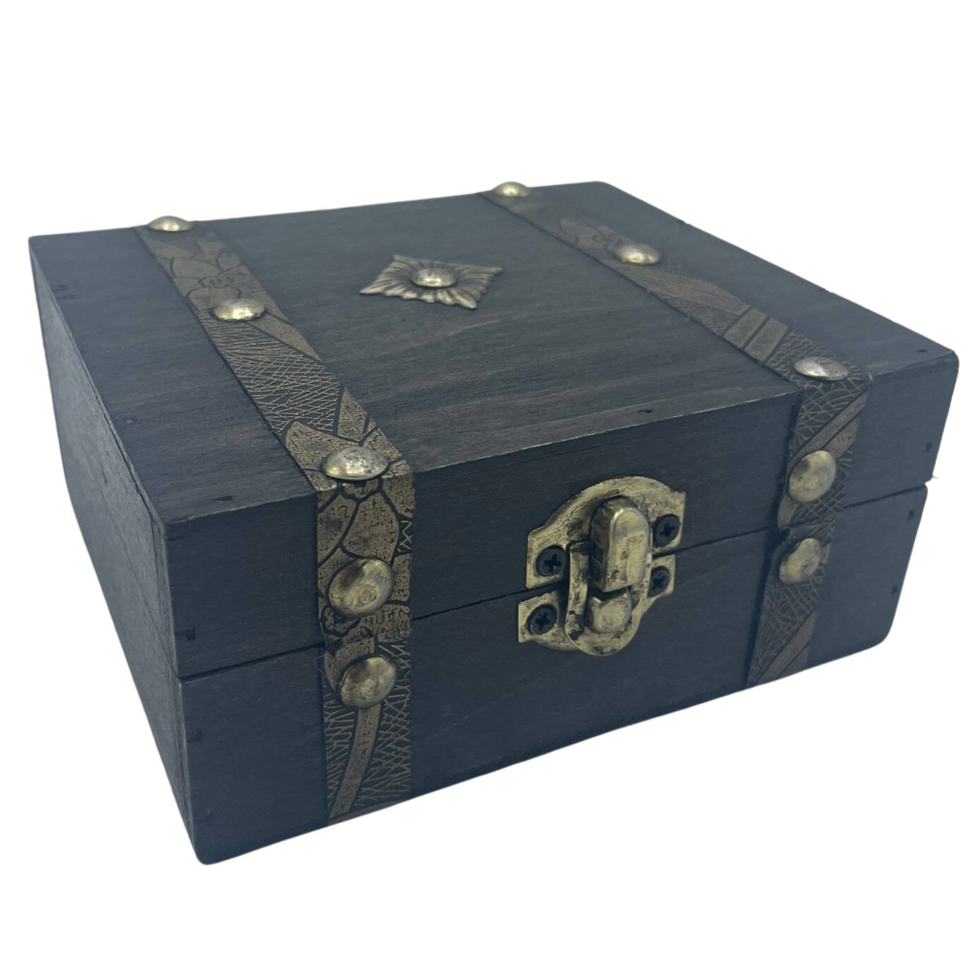 AWGifts Europe - Wholesale Decorative Box - Square Tea Chest1