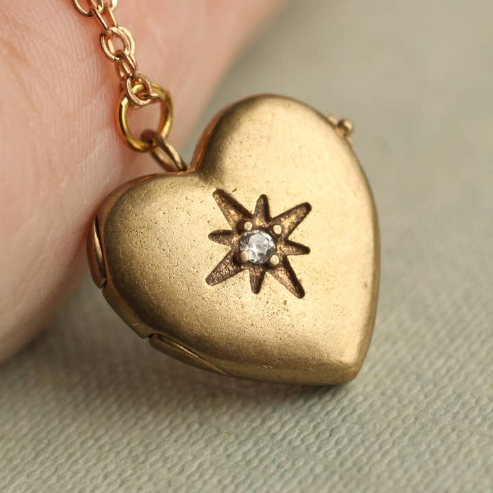 Silk Purse, Sow's Ear - Wholesale Locket Necklace - Vintage Heart Locket with Star