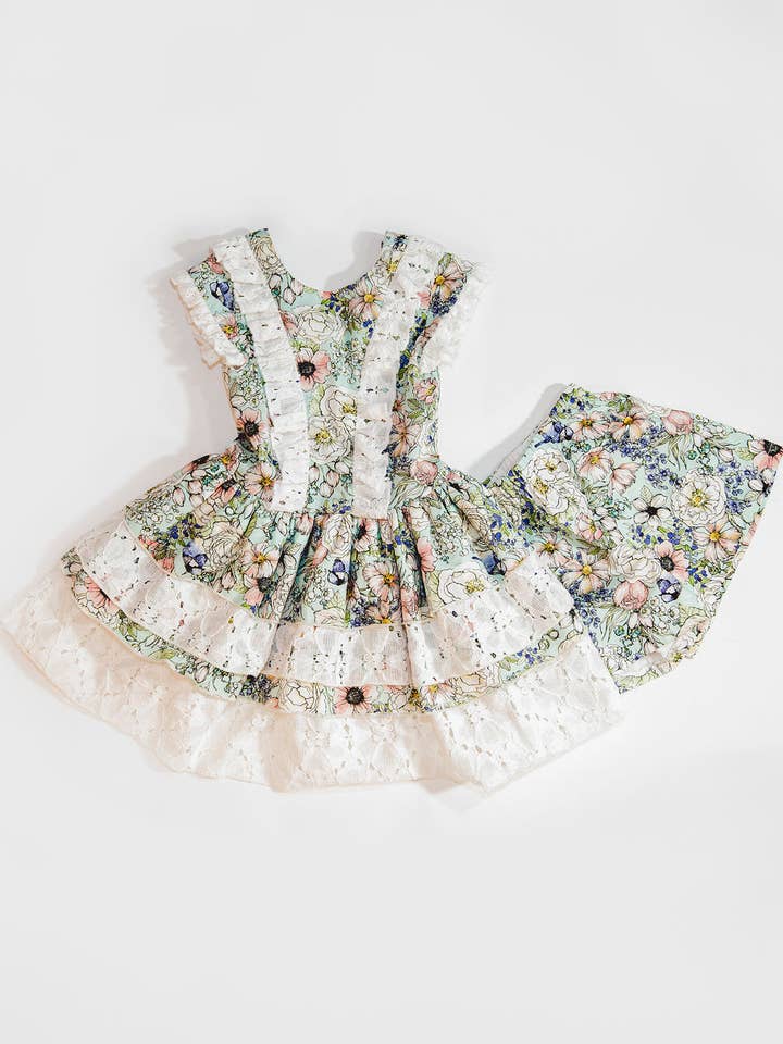 L'abito con volant per la vendita all'ingrosso da parte di REHNA RAIYA