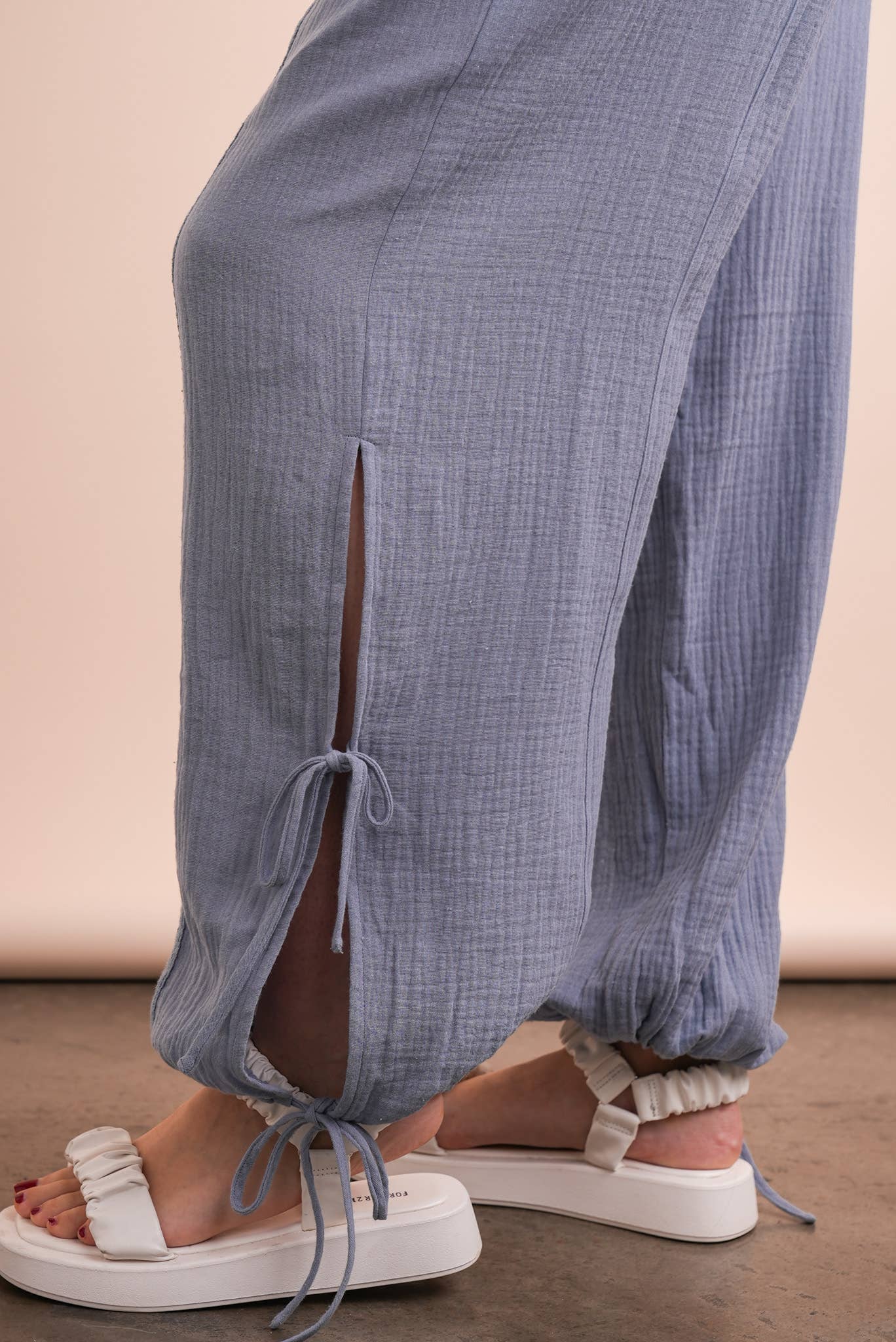 TORTORA Pantaloni Harem con Tunnel Laterale e Dettaglio in Pizzo in vendita all'ingrosso su Faire10