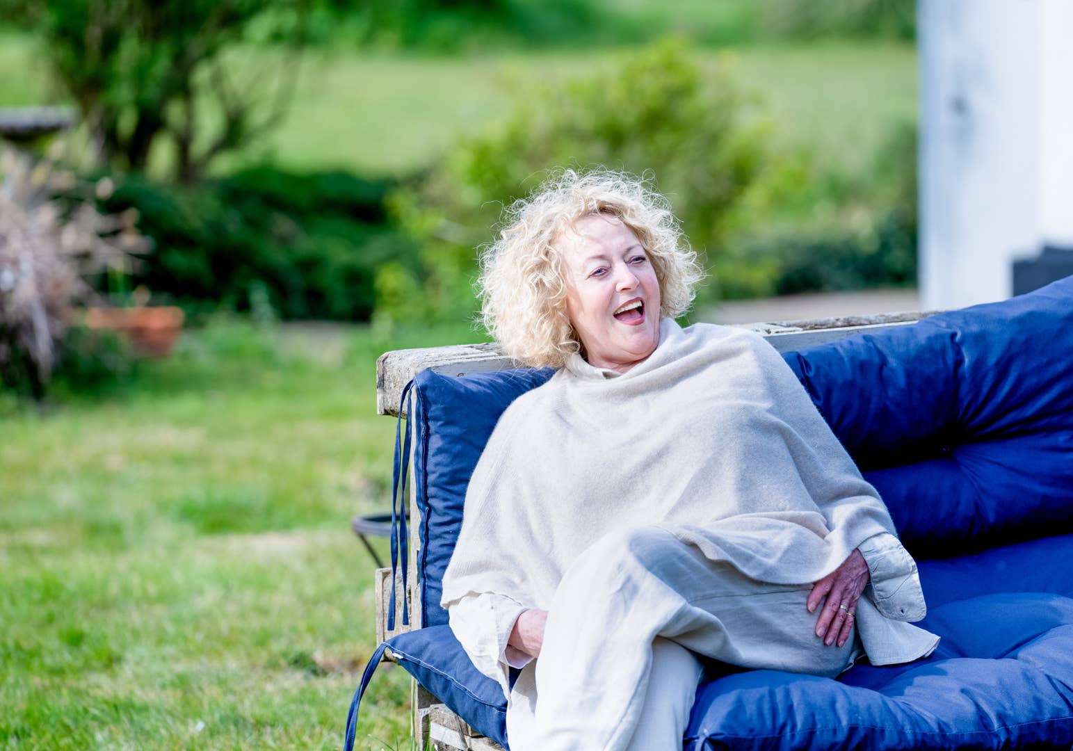 Creatico - Wholesale Poncho - Women's - House of Conti Firenze Cashmere Blend Italian Poncho Regular23