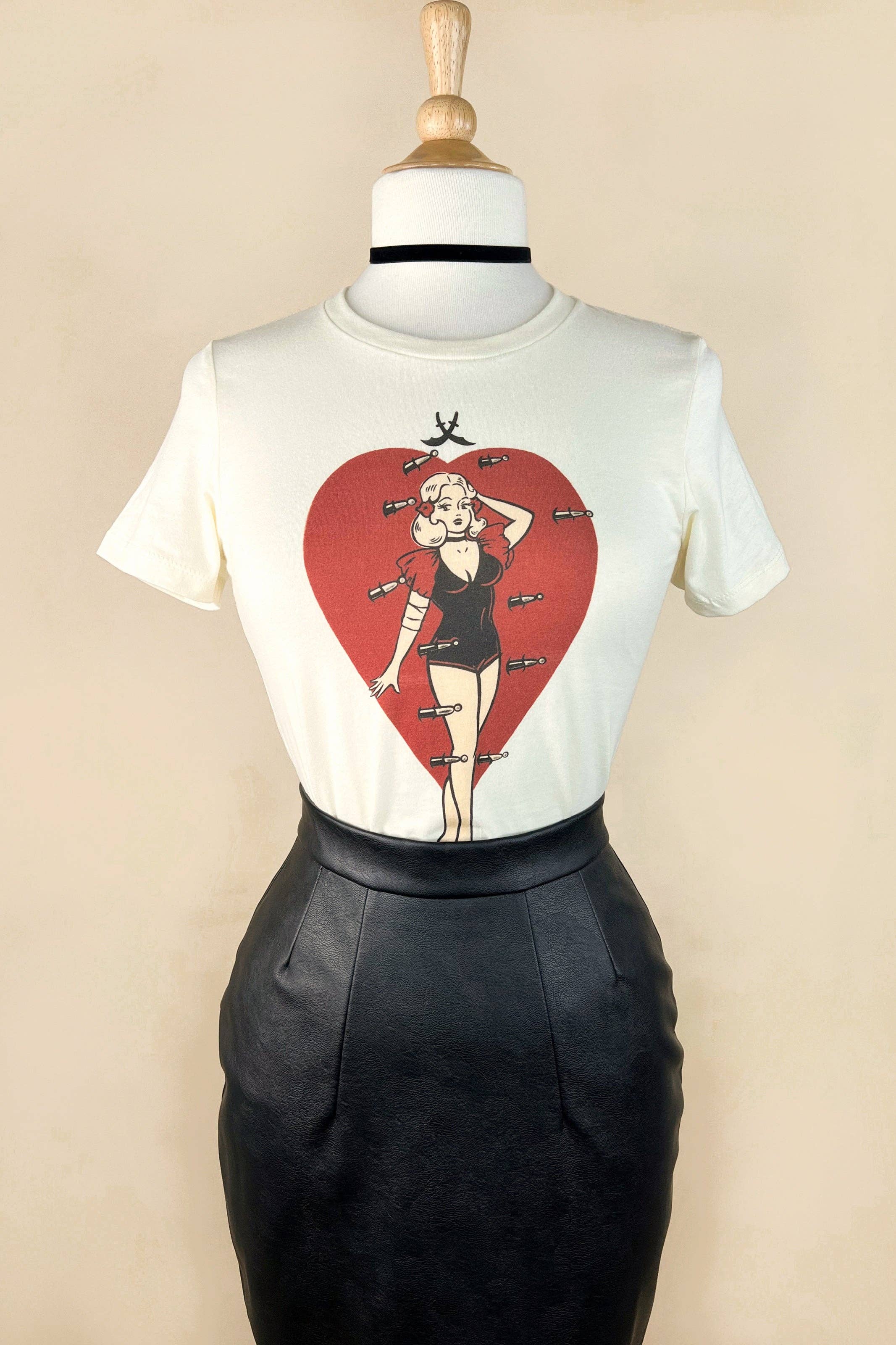 Mischief Made - Vendita all'ingrosso Maglietta serigrafata - Donna - T-shirt aderente Heart Attack in avorio3